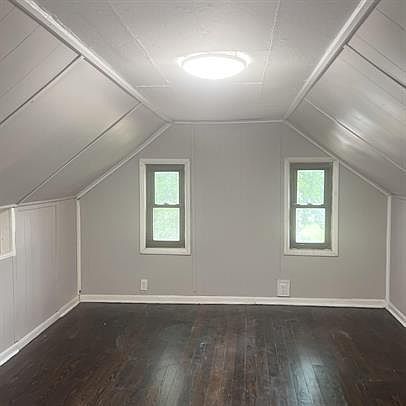 5th image of 7403 Lydia Ave