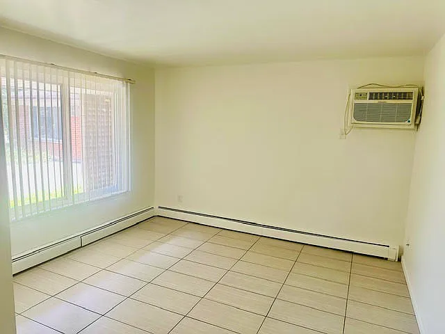 1 bed, 650 sqft, $850 — Photo 2