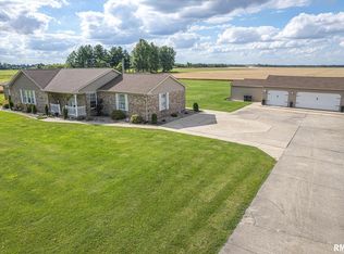 2226 Mills Cart Rd, Salem, IL 62881