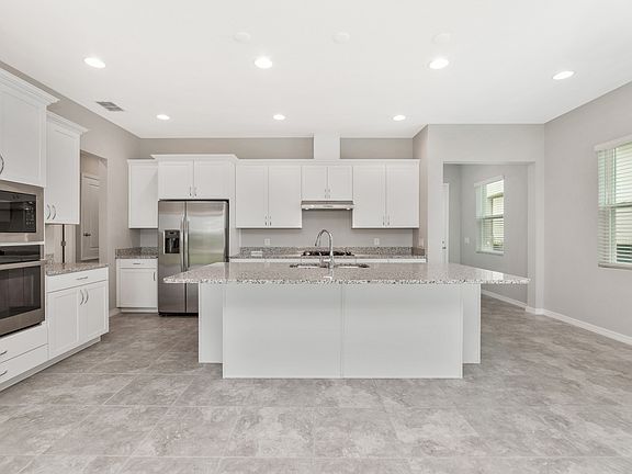 Breakfast bar in kitchen
