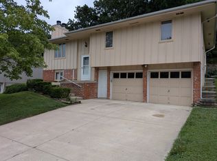 6913 N Mercier St, Kansas City, MO 64118