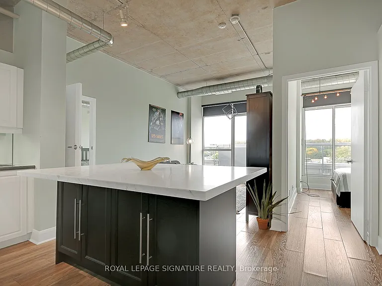 955 Queen St W #Penthouse 08 — Photo 6