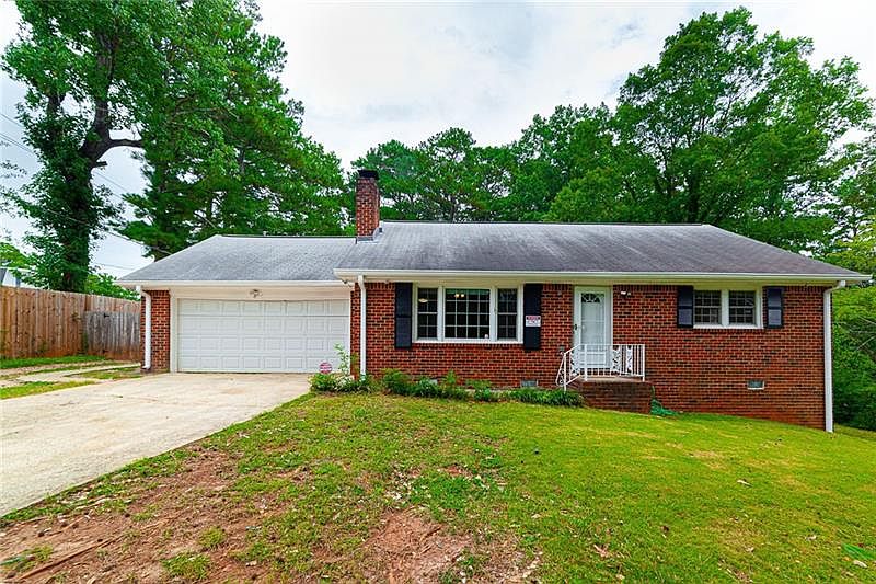 1st image of 605 Doyal Mills Ct