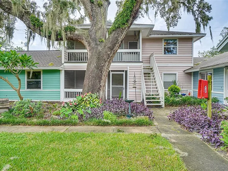 404 S Oak Ave — Photo 1