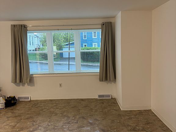 3rd image of 303 1/2 Cogswell Ave