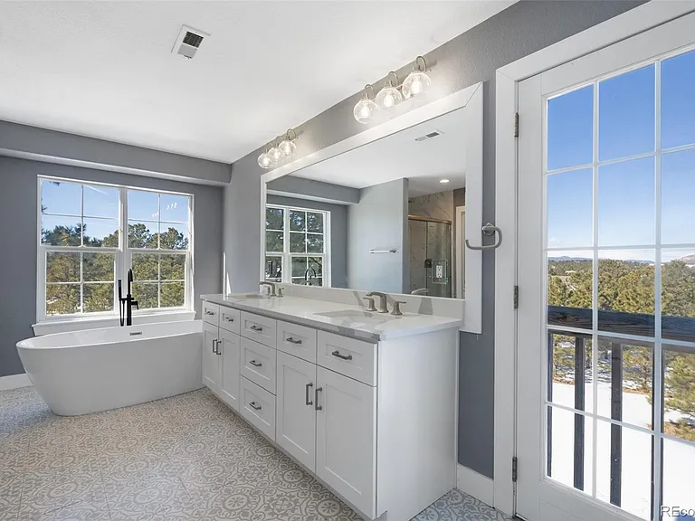 695 E Kings Deer Point — Photo 15