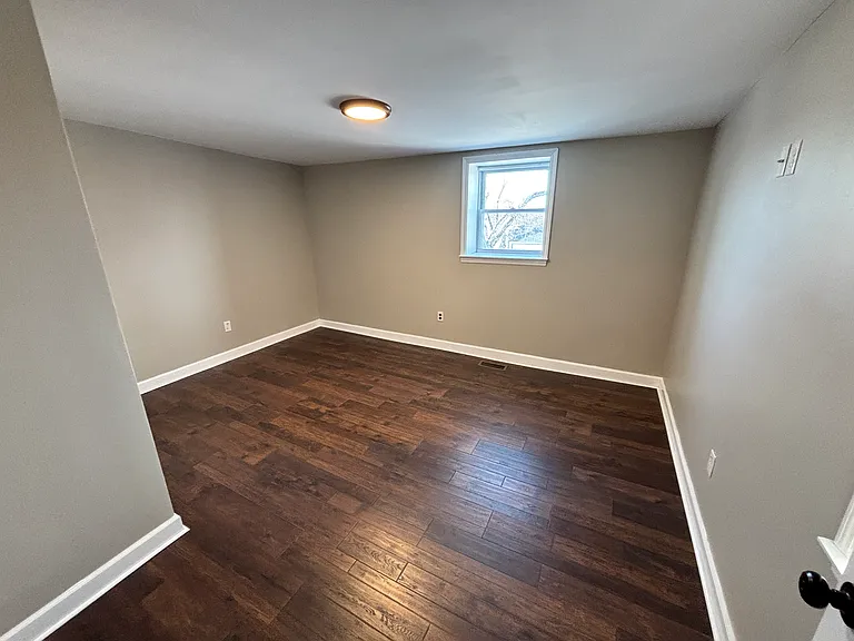 2253 Indiana Ave — Photo 39