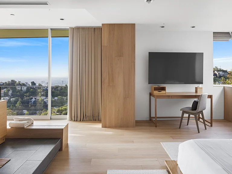 Exclusive Laurel Canyon Master Suite with Walk-In Stone Shower