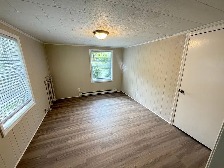 605 Grant Ave — Photo 12