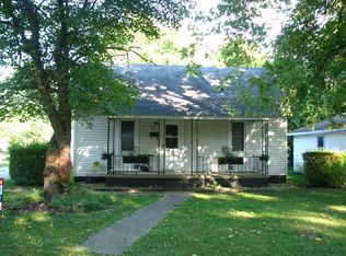 320 S Poplar St, Arthur, IL 61911