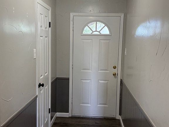 2nd image of 132 Crockett Ln