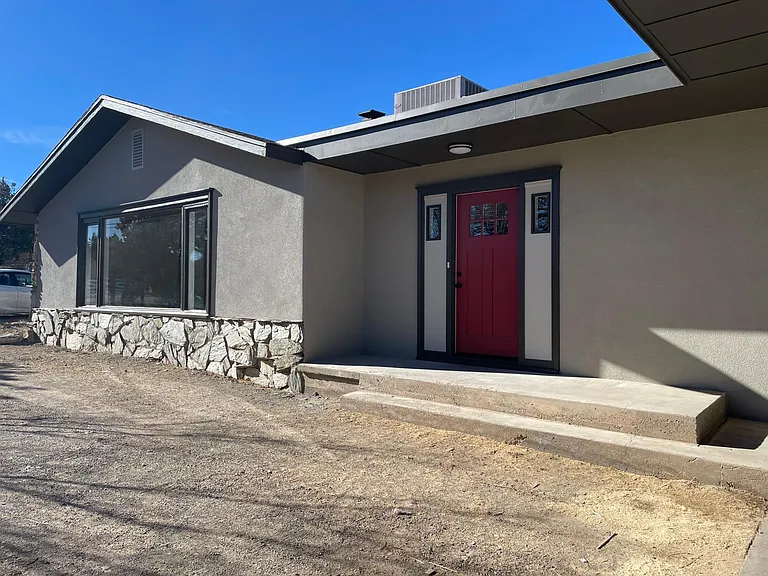 2 Stanley Rd — Photo 2