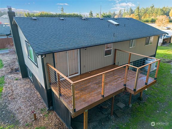 2nd image of 2519 224th Street E