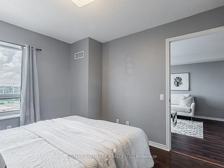 60 Heintzman St #1802 — Photo 21