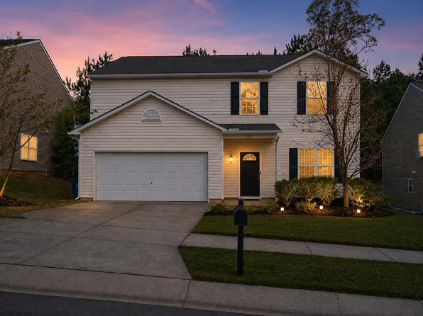 705 Weeping Willow Dr, Durham, NC 27704