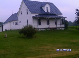 38 Glass Rd, Champlain, NY 12919