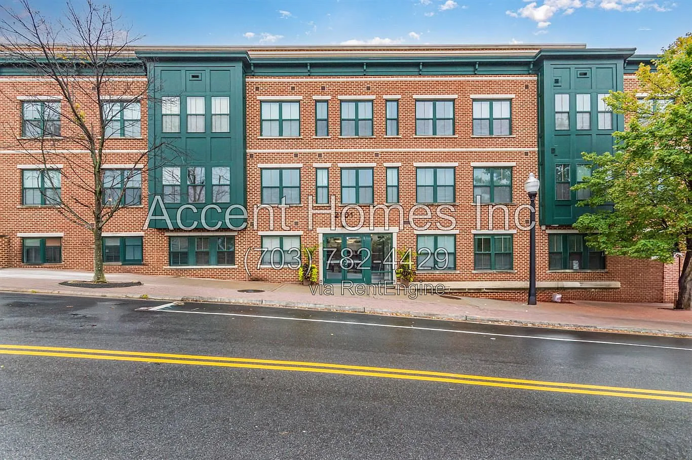 1 bed, 1.0 bath, 773 sqft, $2,200 — Photo 2