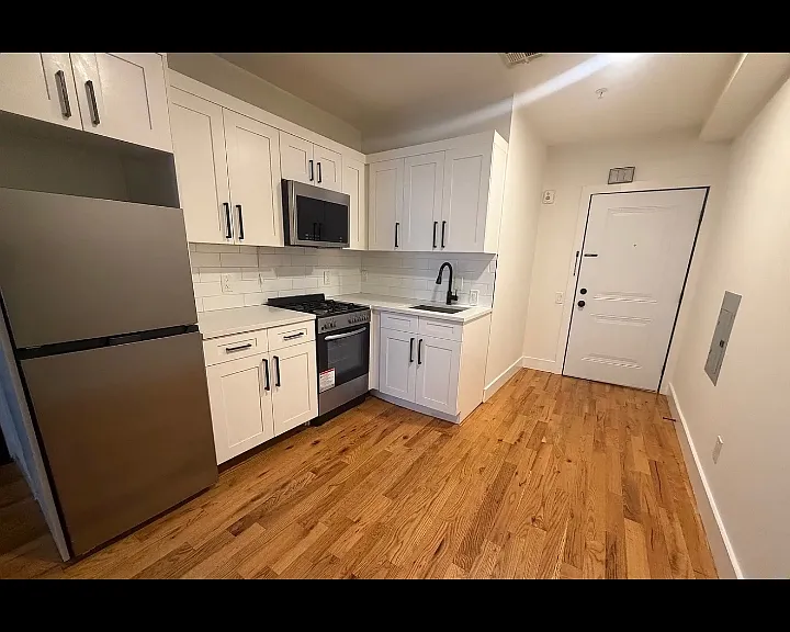 2501 West St #B1 — Photo 3