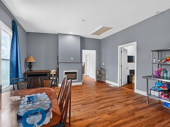 3rd image of 5 Spruce St