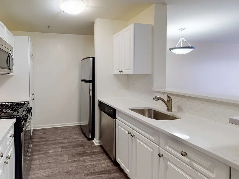 14 North — Photo 10