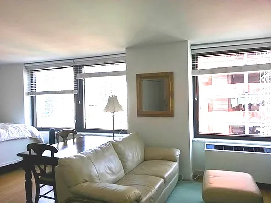 Rented by New York Residence | media 4