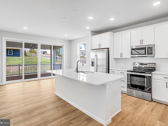 7th image of this home