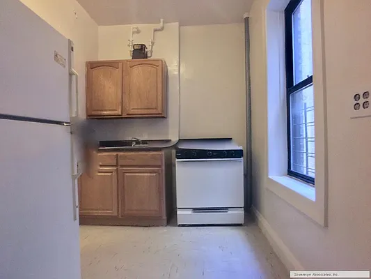 Rented by Sovereign Associates | media 10