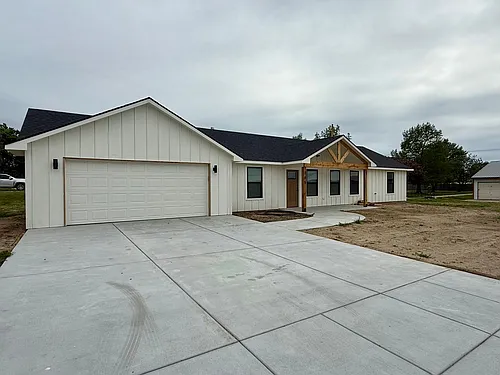 765 N Kansas Ct Photo 1