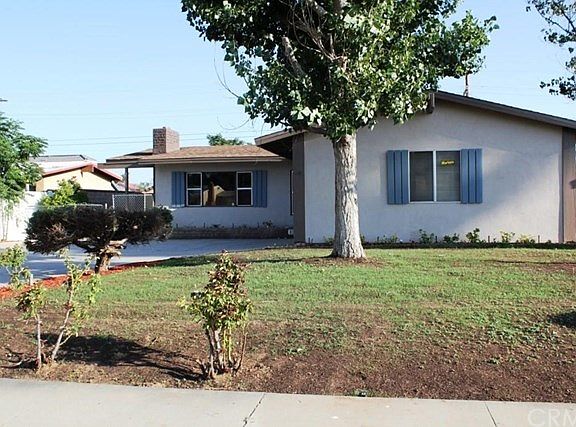 5th image of 25177 Gentian Ave