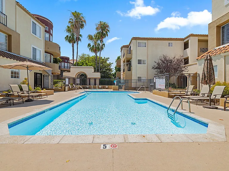 Regency at Encino — Photo 1