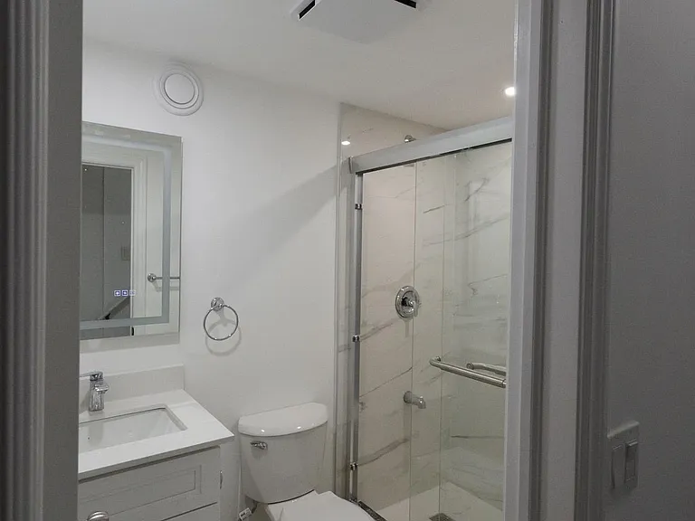 45 Lofthouse Dr — Photo 16