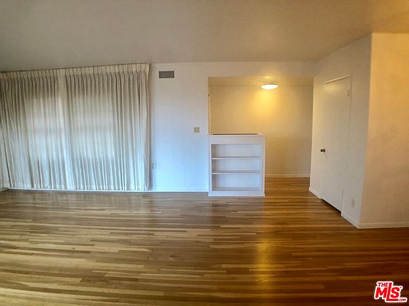 4th image of 18161 Karen Dr