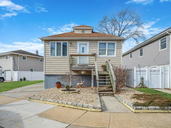 2 Marina Road, Island Park, NY 11588