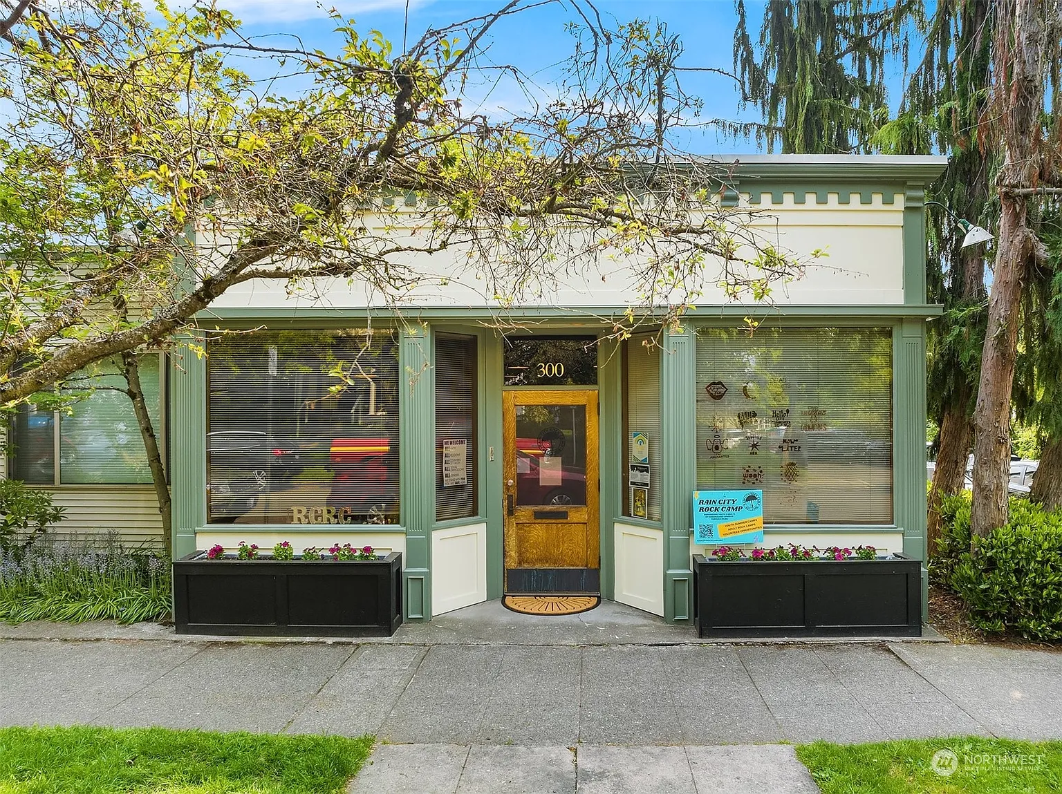 300 19th Avenue photo 1