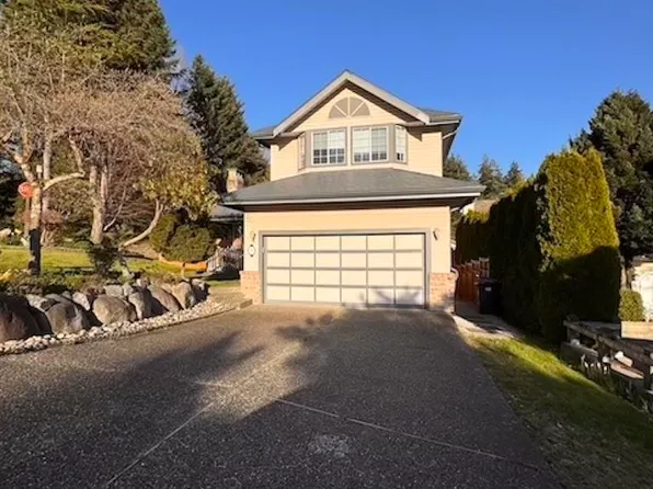 17 Parkdale Pl, Pt Moody, BC V3H 4K8