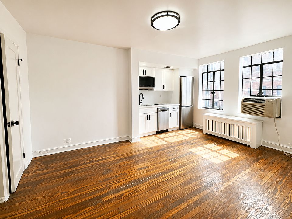 1st image of 25 Tudor City Pl APT 2121