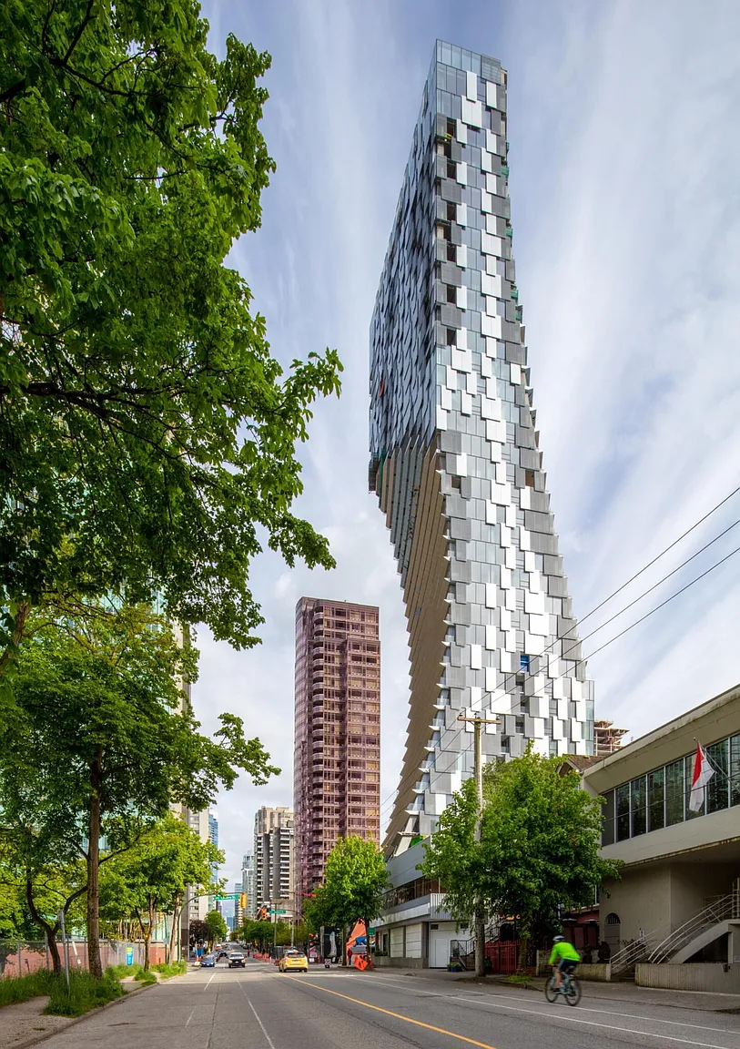 1568 Alberni St #1103 photo 1