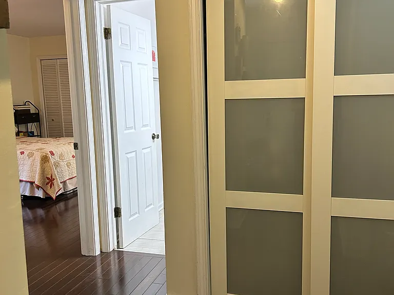 entry toward bedrooms area