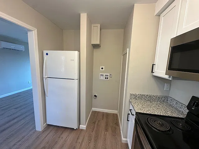 2 bed, 920 sqft, $1,050 — Photo 3