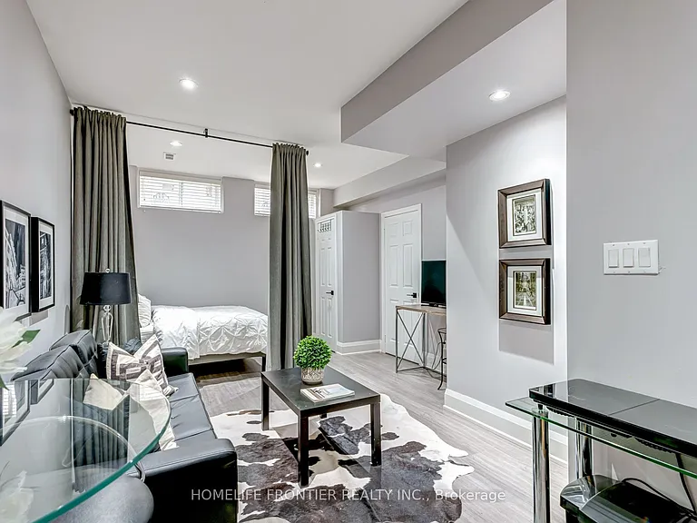 6 Dalmeny Rd #LOWER — Photo 12