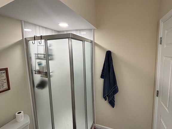 5th image of 1922 Delaware Ave #1