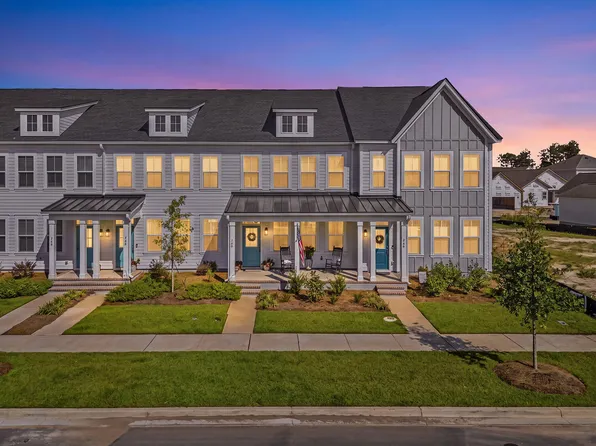 766 Blueway Ave, Summerville, SC 29486