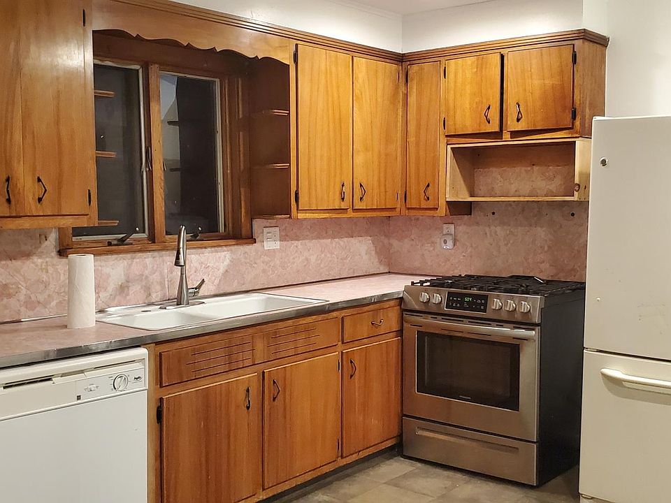 1st image of 204 Vineyard Ave #T