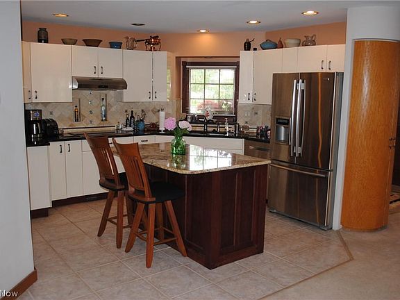 5th image of 32312 Acacia Ct