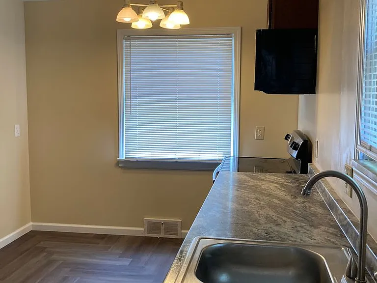 4206 Hinsdale Rd — Photo 9