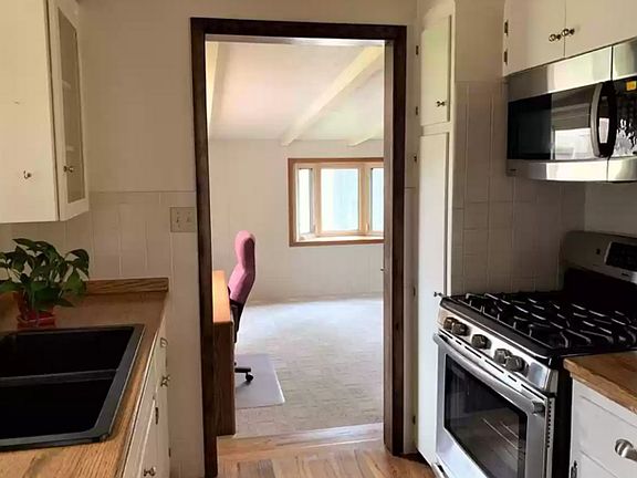 3rd image of 2468 Park Ave