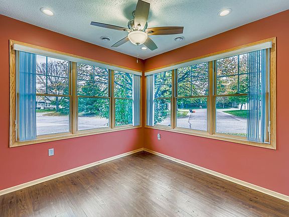 5th image of 365 Hayes Dr Unit 30