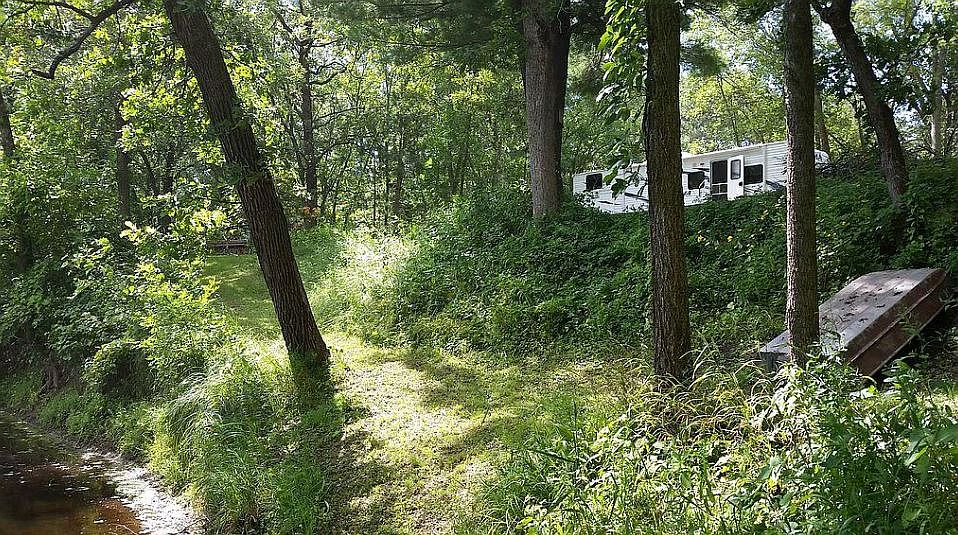 2nd image of N2590 Horseshoe Rd