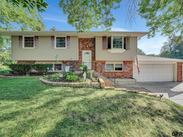 4800 Lonewood St, Lincoln, NE 68516