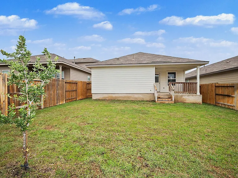 144 Hogans Aly — Photo 20